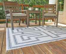 Load image into Gallery viewer, Matinwood Medium Rug
