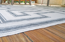 Load image into Gallery viewer, Matinwood Medium Rug
