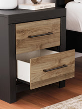 Load image into Gallery viewer, Vertani Full Panel Bed with Mirrored Dresser, Chest and Nightstand
