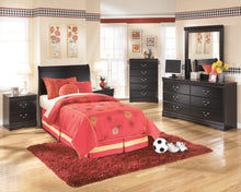 Load image into Gallery viewer, Huey Vineyard Twin Sleigh Headboard with Mirrored Dresser, Chest and Nightstand
