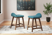 Load image into Gallery viewer, Lyncott Counter Height Dining Table and 4 Barstools
