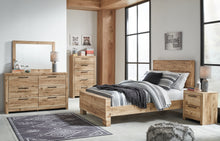 Load image into Gallery viewer, Hyanna Full Panel Bed with Mirrored Dresser and Nightstand
